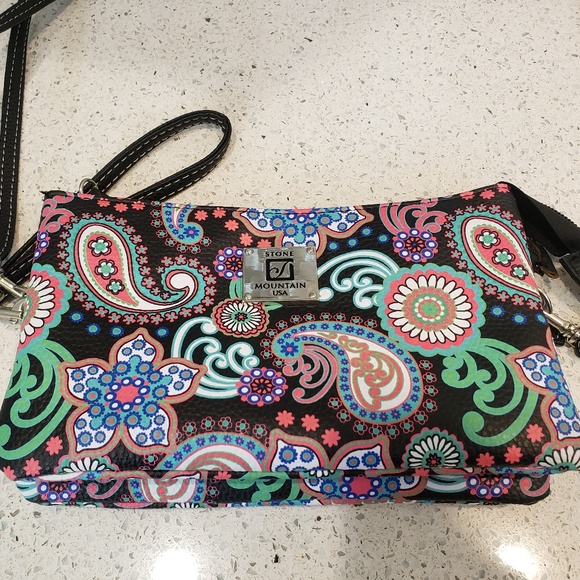 stone mountain purse with charger